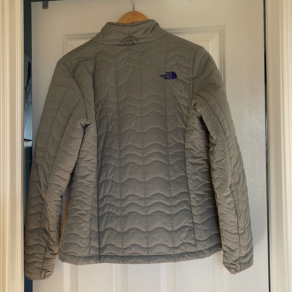 EUC North Face Down Jacket-M - Picture 6 of 8